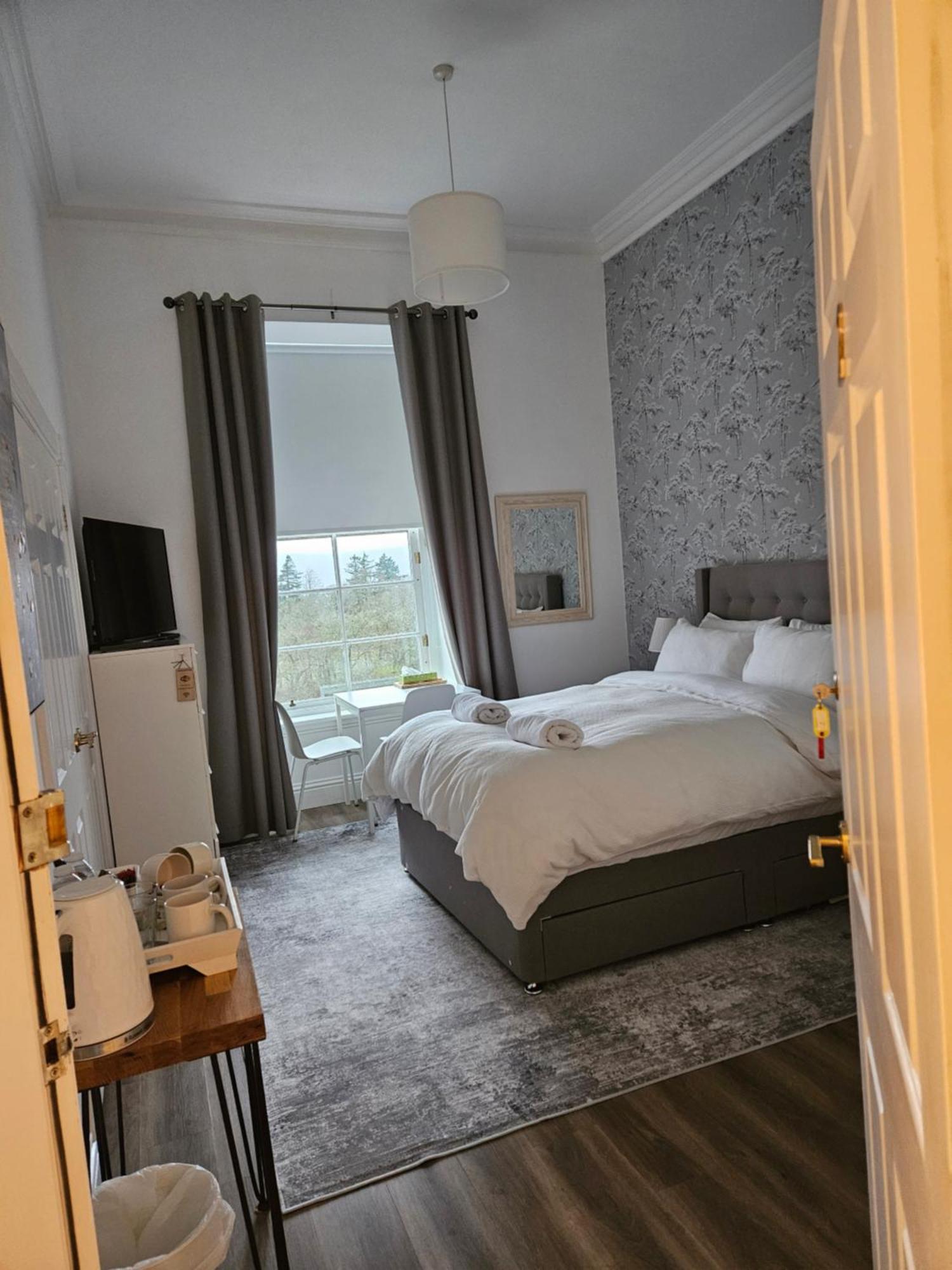 Langhouse Castle Bed And Breakfast Inverkip ภายนอก รูปภาพ